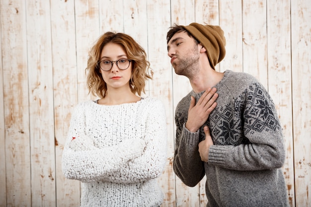 Asymmetrische Beziehung – Anzeichen, Ursachen und Umgang mit einer asymmetrischen Beziehung