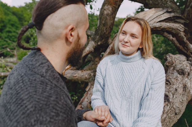 Der Vermeider In Einer Beziehung – Wie sich ein vermeidender Bindungsstil auf Partnerschaften auswirkt