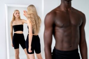 Was Finden Frauen Am Männlichen Körper Attraktiv? Welche körperlichen Merkmale häufig als attraktiv gelten